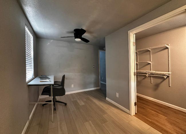 6493 Chagall Dr in Moorpark, CA - Foto de edificio - Building Photo