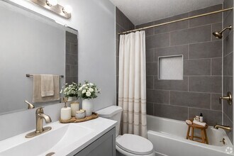 Toll Gate Estates in Groton, CT - Building Photo - Building Photo