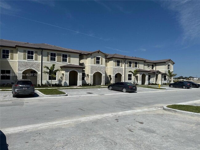 property at 2851 SE 25th Ave