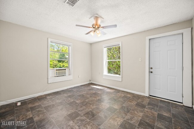 2404 Orange St in Alexandria, LA - Building Photo - Building Photo