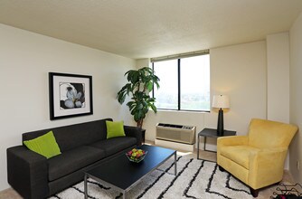 Westbrook Tower in Omaha, NE - Building Photo - Building Photo