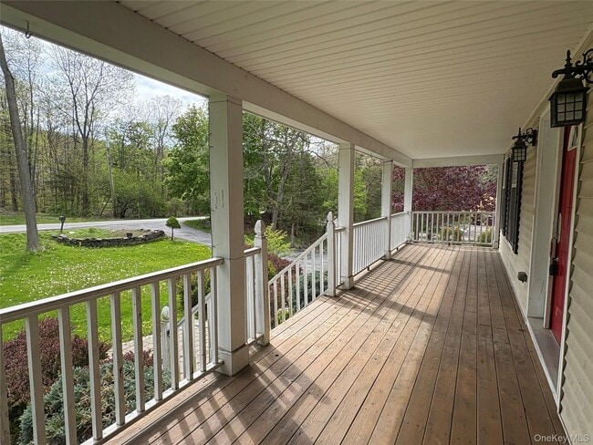 1253 NY-208 in Monroe, NY - Building Photo - Building Photo