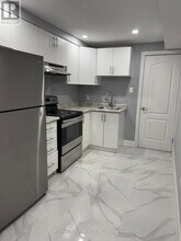 23 Lou Pomanti St in Toronto, ON - Building Photo - Building Photo