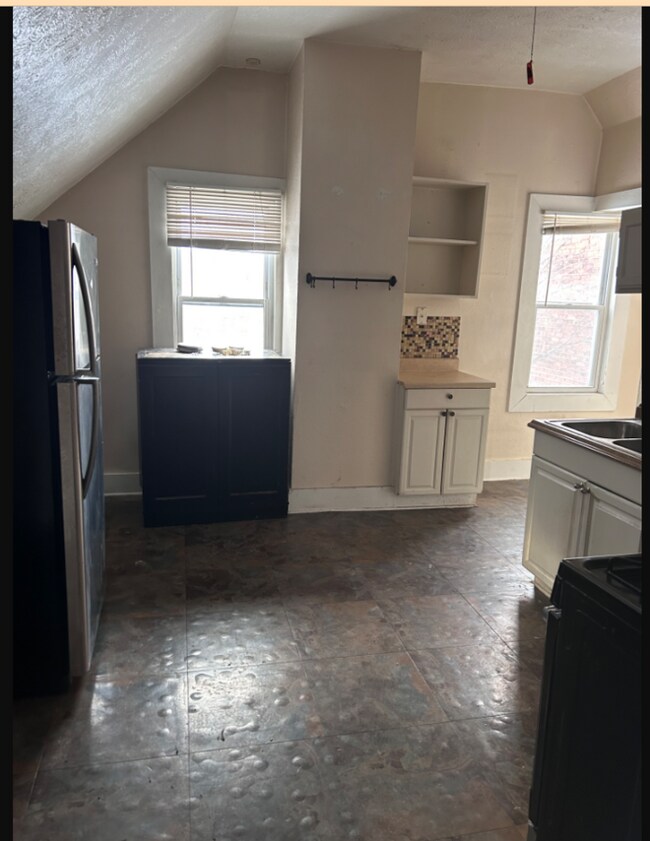 6010 Wakefield Ave in Cleveland, OH - Building Photo - Building Photo