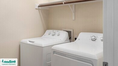 625 E Stassney Ln in Austin, TX - Building Photo - Building Photo