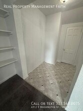4912 E Washington St in Indianapolis, IN - Foto de edificio - Building Photo