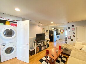 1525 W Seybert St-Unit -#B in Philadelphia, PA - Building Photo - Building Photo