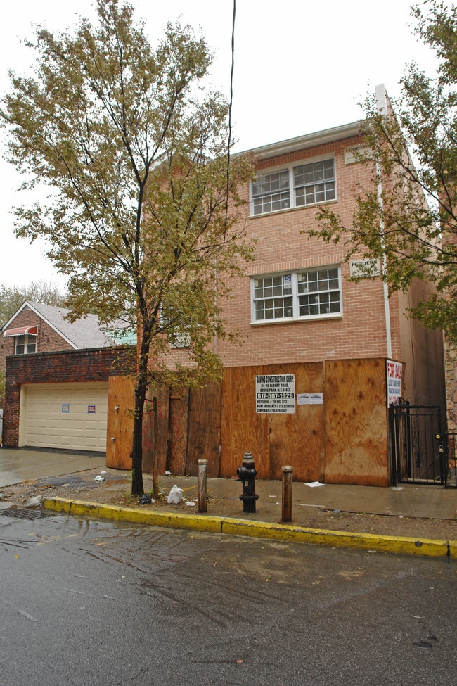 3809 Carpenter Ave in Bronx, NY - Building Photo - Building Photo