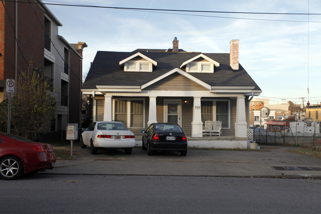 2108 Acklen Ave in Nashville, TN - Foto de edificio - Building Photo