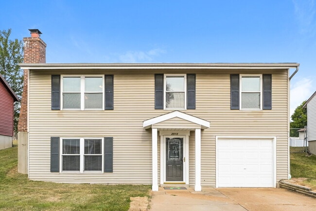 property at 2513 Weymouth Dr