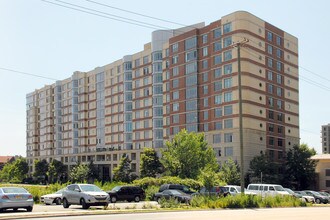 The Watermark in North Bergen, NJ - Building Photo - Building Photo