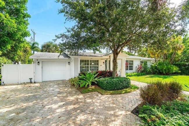 155 Gregory Rd in West Palm Beach, FL - Building Photo - Building Photo