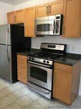 60 Brattle St, Unit 202 in Cambridge, MA - Building Photo - Building Photo