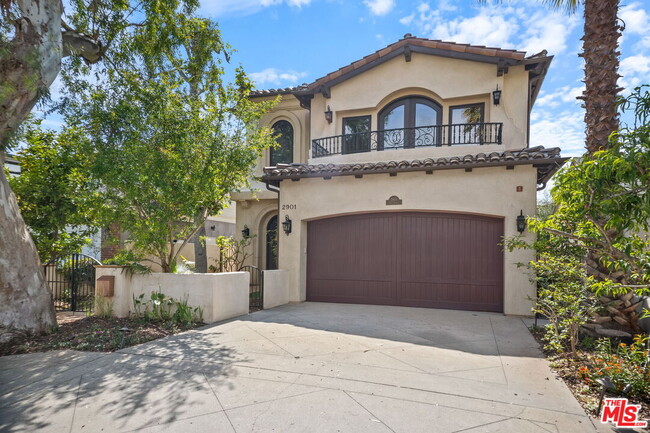 property at 2901 Oak Ave