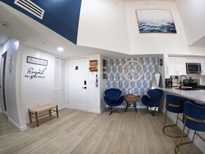 1160 Wildwood Lakes Blvd, Unit 304 in Naples, FL - Building Photo - Building Photo