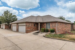 Kickapoo Prairie Retirement in Springfield, MO - Building Photo