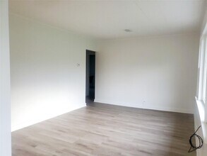 5329 Searsville Rd in Pine Bush, NY - Building Photo - Building Photo