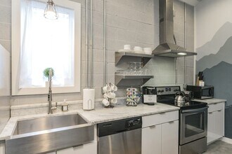 1064B 2nd Ave S in Nashville, TN - Building Photo - Building Photo