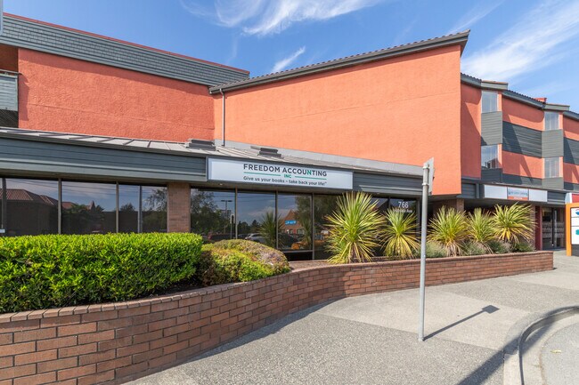 Westcoast Gardens in Victoria, BC - Building Photo - Building Photo