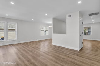 13 Red Hill Rd in Manchester Township, NJ - Building Photo - Building Photo