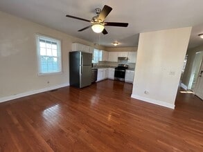 61 Cooper St in Charleston, SC - Building Photo - Building Photo