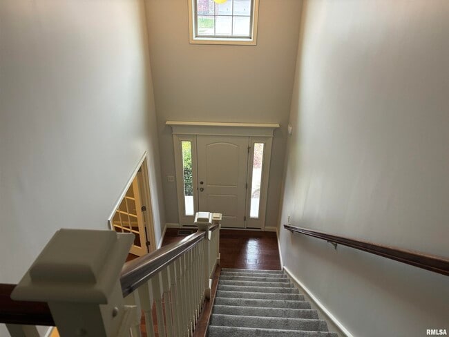 2315 W Paddington Ct