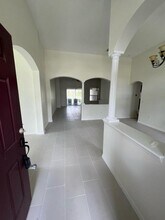 6939 Runner Oak Dr in Wesley Chapel, FL - Building Photo - Building Photo