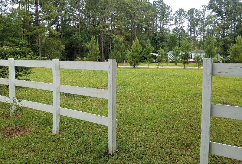 1 Depot Rd in Cottageville, SC - Building Photo