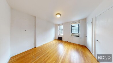 39 Bedford Street in New York, NY - Building Photo - Floor Plan