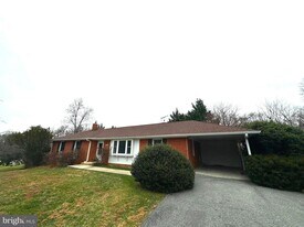 4037 Olney Laytonsville Rd in Olney, MD - Building Photo