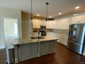 111 Fawn Forest Dr in New Market, AL - Building Photo