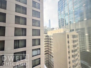 233 E Erie St, Unit 1307 in Chicago, IL - Building Photo - Building Photo