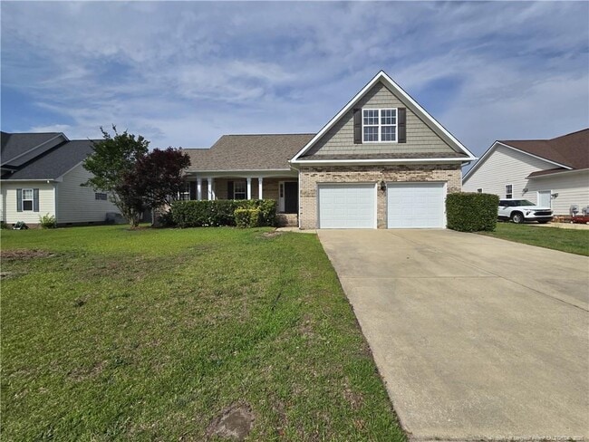 1019 Canter Ln in Hope Mills, NC - Building Photo - Building Photo