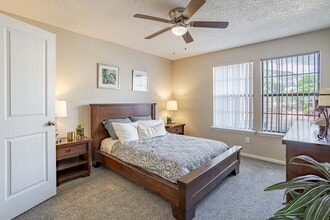 Mountain View in Colorado Springs, CO - Foto de edificio - Building Photo