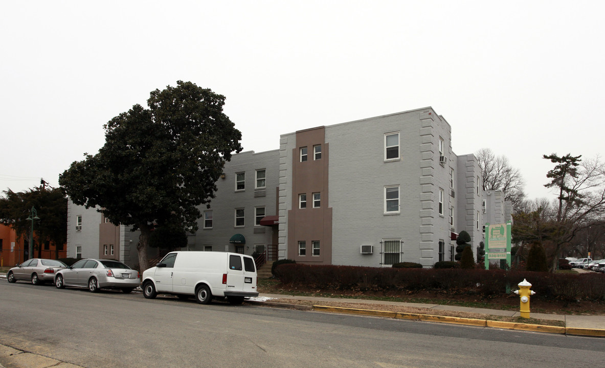 Arlandria Chirilagua Apartments in Alexandria, VA - Foto de edificio