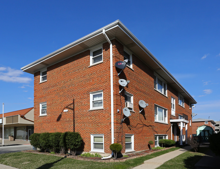 6149 Gage St in Des Plaines, IL - Building Photo