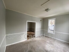 111 Middle St in Waynesboro, PA - Building Photo - Building Photo