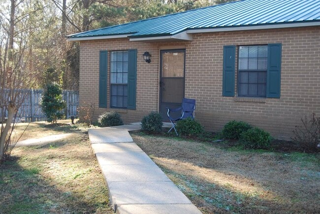 property at 4350 Lakewood Ct