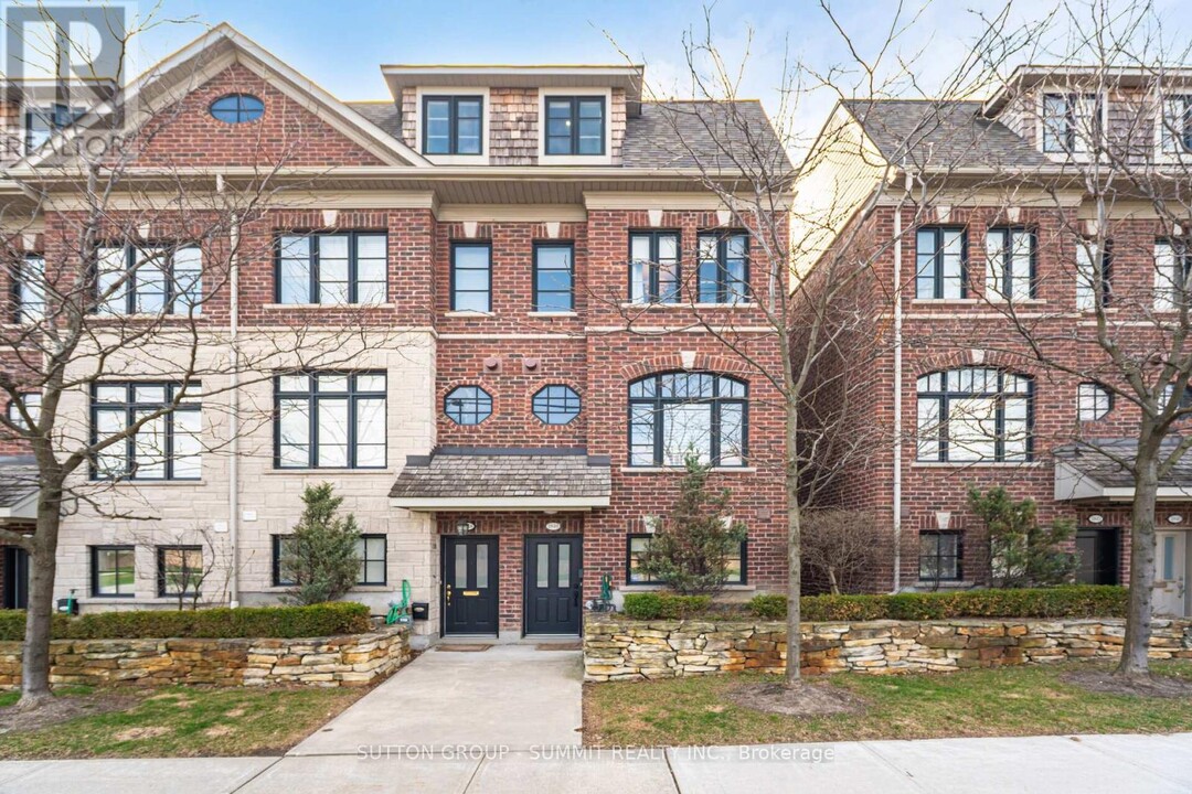 1846 Burnhamthorpe Rd E in Mississauga, ON - Building Photo