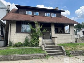 500 Marwood Ave in Mckees Rocks, PA - Building Photo