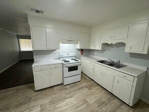 3826 Lampton Ave in Jackson, MS - Building Photo - Building Photo