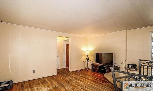 28B Garfield Park in Edison, NJ - Building Photo - Building Photo