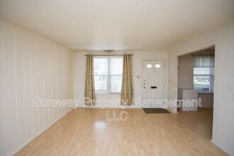 2116 Harbour Dr in Palmyra, NJ - Building Photo - Building Photo