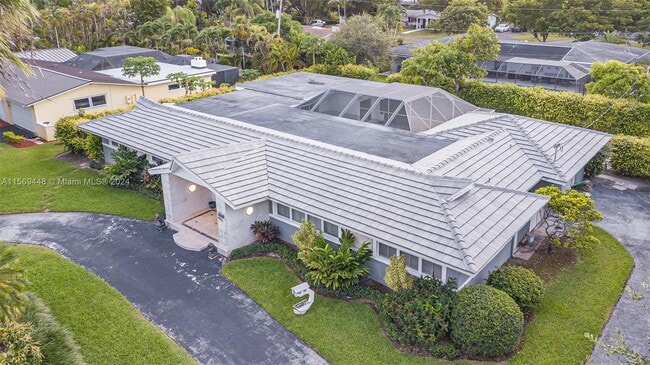 14644 SW 83rd Ct, Unit 1 in Palmetto Bay, FL - Building Photo - Building Photo