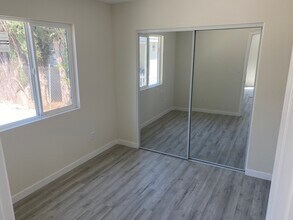 19622 Bassett St in Reseda, CA - Building Photo - Building Photo