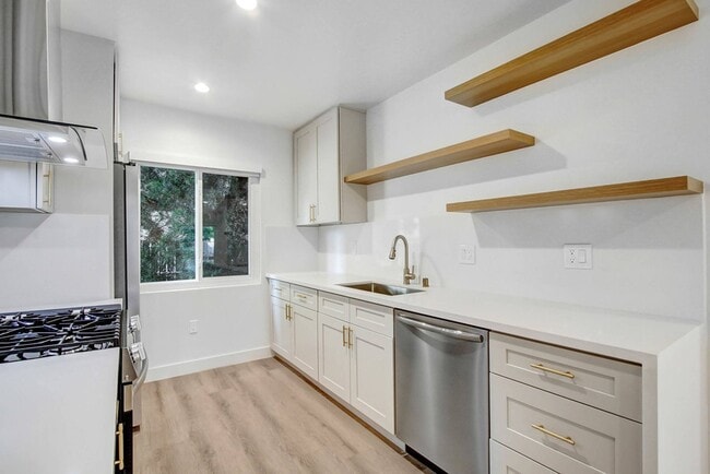 1545 North Laurel in Los Angeles, CA - Building Photo - Building Photo