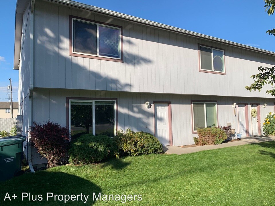 1813 E 3rd Ave in Post Falls, ID - Building Photo