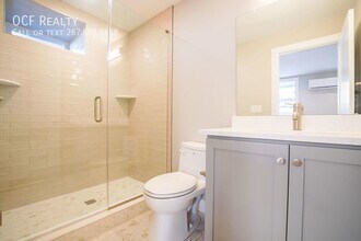 129 S 49th St, Unit 1R in Philadelphia, PA - Foto de edificio - Building Photo