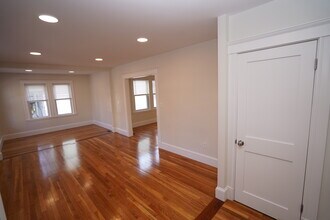 59 Walnut St, Unit 59 Walnut in Watertown, MA - Building Photo - Building Photo