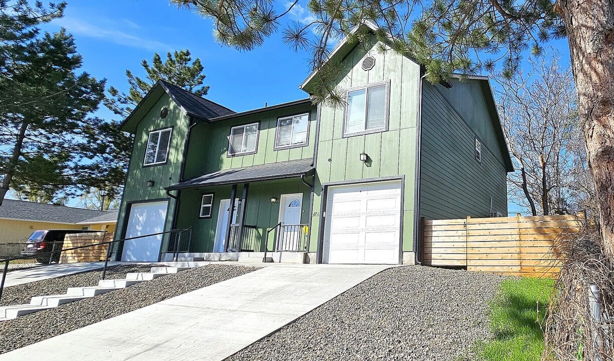 27 Dogwood St S in Soap Lake, WA - Building Photo